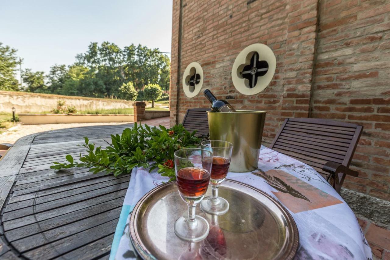Borgo Sartoni Case Vacanze Appartamenti In Affitto Болонья Екстер'єр фото